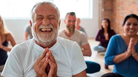 4b9a9d02a53e1dc352296f64ab72832c Despertar el Cuerpo Rotando con Manu Yoga de Vida - HitLive