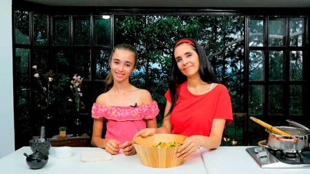 a5e3af00ae31468fbfcc1ffd3ecf06be Pr&aacute;ctica receta de espinacas y fresas - HitLive