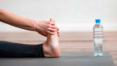 bfa05c3bd03107df0b88a9a2a9105054 Ejercicios para Despertar el Cuerpo Doblando con Manu Yoga de Vida - HitLive